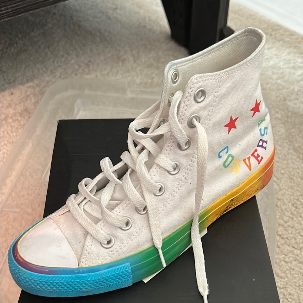 Converse White and Red High-Top Sneakers with Classic Design